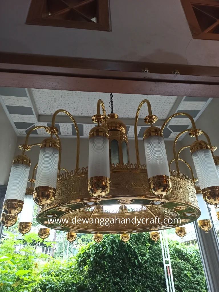 lampu gantung kuningan
